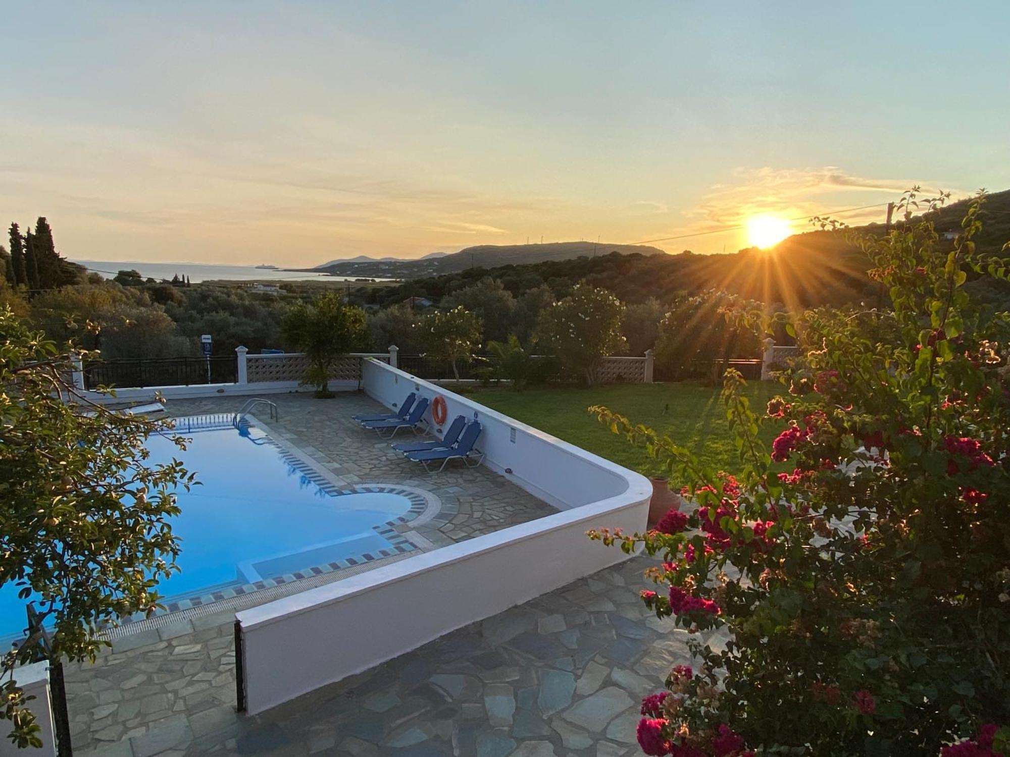 Villa Karras Питагорион Экстерьер фото